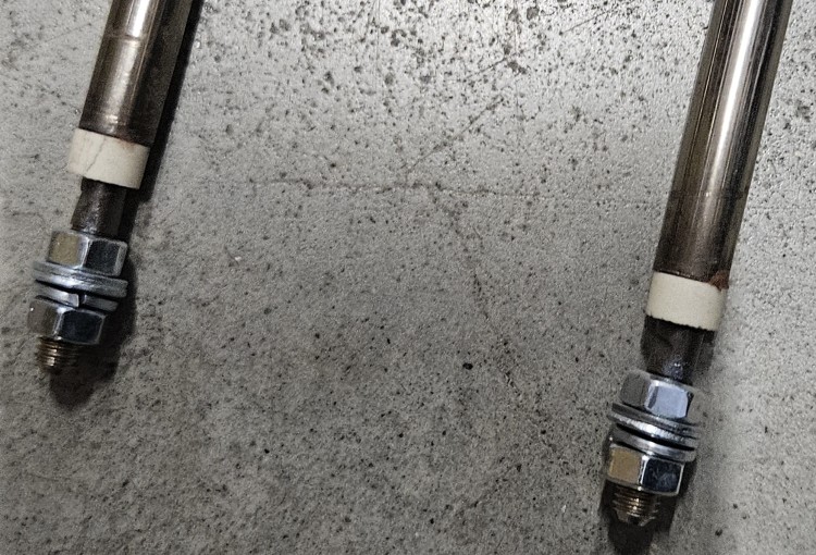 GRZAŁKA RURKOWA "U" L=1330mm , 1700W 230V, M5