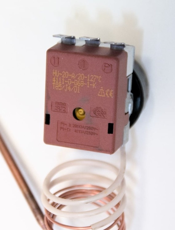 Termostat z kapilarą (jednofazowy) HU/20-127